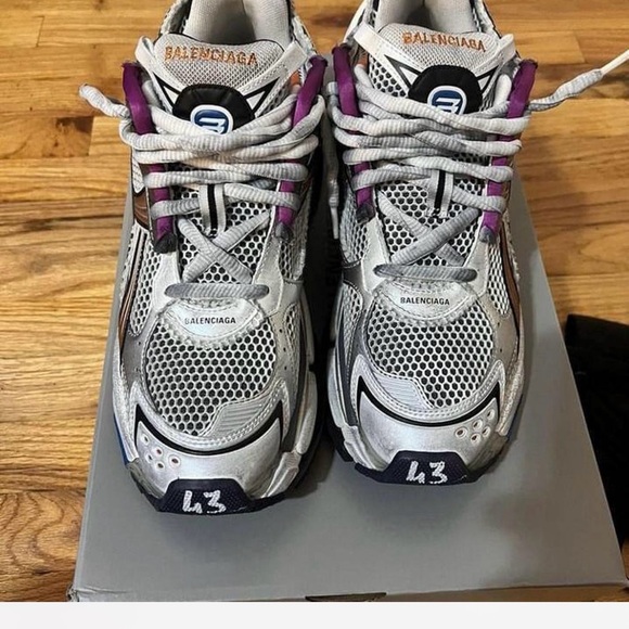 Size 10 worn 2 times good condition - Picture 5 of 5